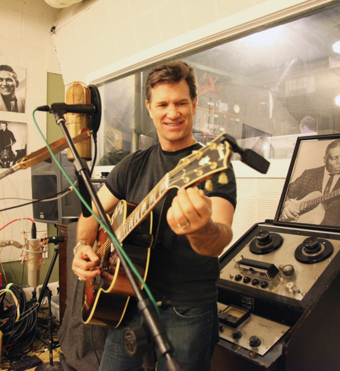 Chris Isaak