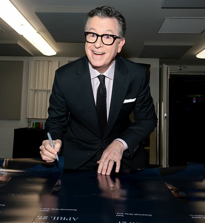 STEPHEN COLBERT ΣΤΙΒΕΝ ΚΟΛΜΠΕΡΤ LATE NIGHT