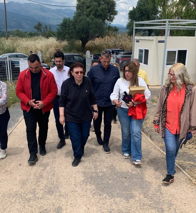 ΛΙΝΑ ΜΕΝΔΩΝΗ ΣΠΑΡΤΗ