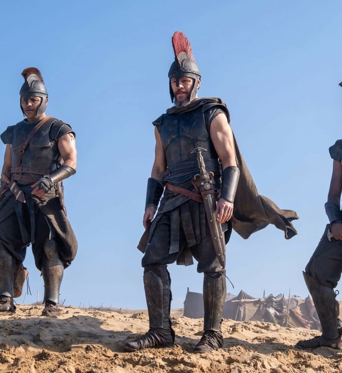 Πώς μεταφράζεις τον Όμηρο χωρίς να τον κάνεις ούτε μνημείο ούτε TikTok caption;