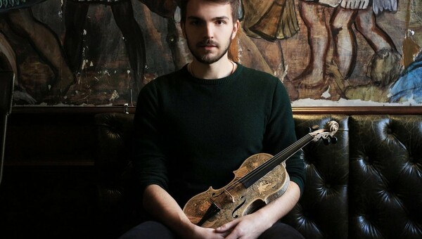 Η Κόλαση του Δάντη αναβιώνει πάνω στα βιολιά-κομψοτεχνήματα του Leonardo Frigo