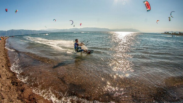 40 φωτογραφίες από το φετινό Φεστιβάλ Kite & Wind Surf σε ένα μικρό ψαροχώρι, έξω απ΄τη Λαμία