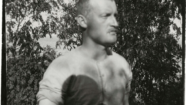 Οι αποκαλυπτικές selfies του Έντβαρτ Μουνκ