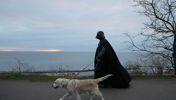 Η καθημερινή ζωή του Darth Mykolaiovych Vader μέσα από 17 φωτογραφίες