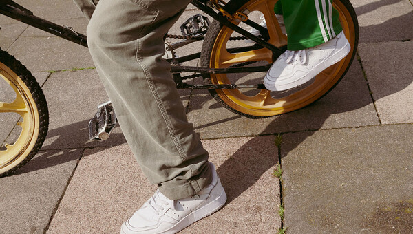 Mε αυτά τα sneakers θα πας από το κέντρο της πόλης μέχρι το beach bar