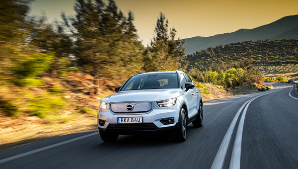 Volvo CX30 Recharge P8 AWD