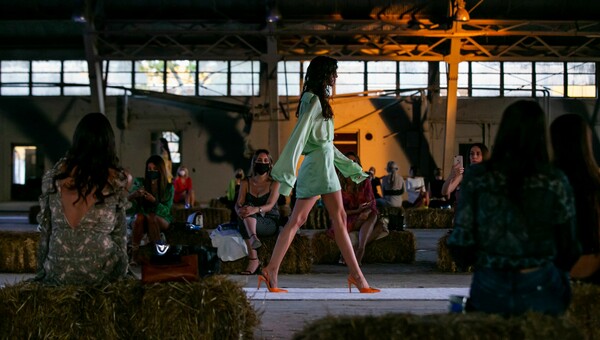 28th Athens Xclusive Designers Week: Στα backstage των γυρισμάτων της Εβδομάδας Μόδας της Αθήνας 