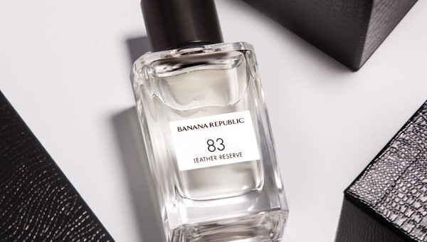 Τα αρώματα Banana Republic τώρα αποκλειστικά στο Scarlet Beauty
