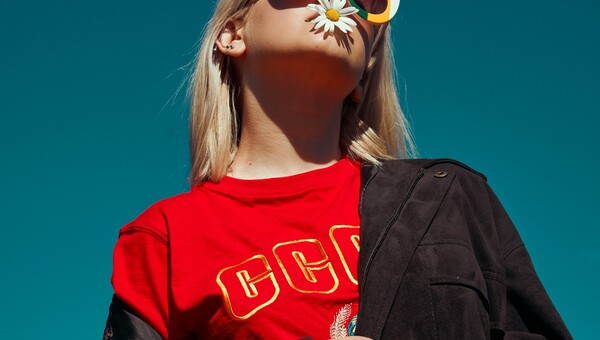 4 outfits για να καλωσορίσετε την άνοιξη με τον καλύτερο τρόπο