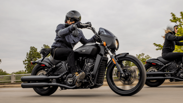 Δυνατή, αξιόπιστη και ανανεωμένη! Η Indian Motorcycle επιστρέφει, με το νέο της μοντέλο ‘’Indian Scout Rogue’’