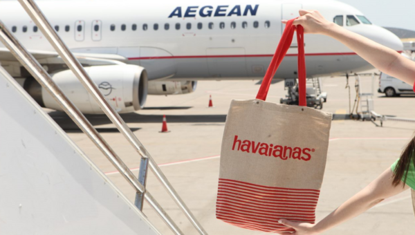 Μεγάλη έκπληξη από την Havaianas για τους επιβάτες της AEGEAN με αφορμή την International Free Feet Day