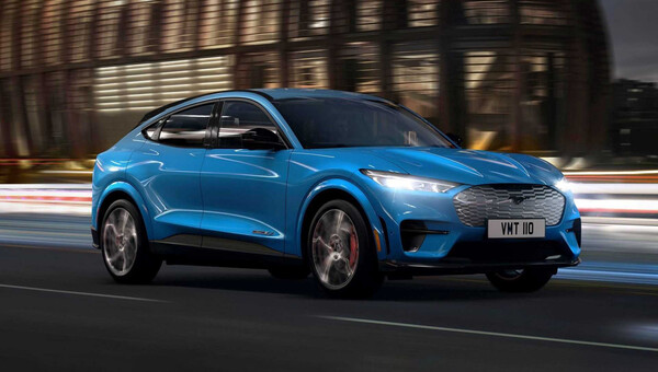 Ford Mustang Mach-E: Hλεκτρικό SUV με γονίδια Muscle-Car
