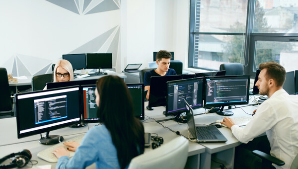 IT Professionals of Tomorrow: Το πρωτοποριακό hub της STEELMET στην Ελλάδα, με πρωταγωνιστές νέους επαγγελματίες του IT 