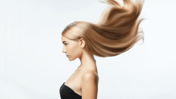 Ανακαλύψτε όλα τα οφέλη του Miracle Serum και των θεραπευτικών shots του Pantene που εισχωρούν στην τρίχα σε βάθος τριών επίπεδων