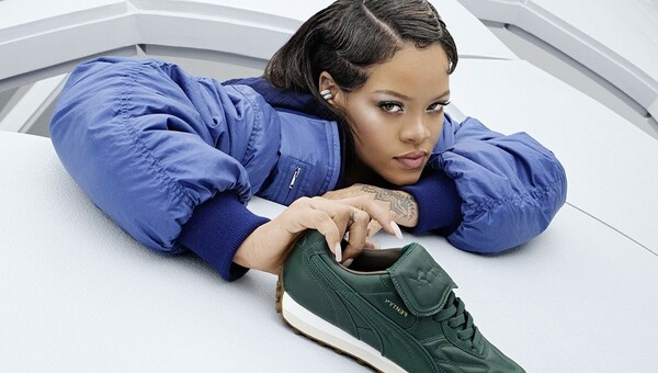 FENTY x PUMA: Η Rihanna παρουσιάζει δύο νέες χρωματικές παραλλαγές για το FENTY x PUMA Avanti