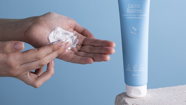Superfood Splash + Caring Bubbles Το απόλυτο δίδυμο για να υιοθετήσετε τη μέθοδο double cleansing