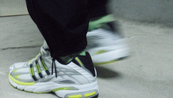 Τα adidas Originals ξεφυλλίζουν το αρχείο τους και παρουσιάζουν τη συλλογή «2000s Running»