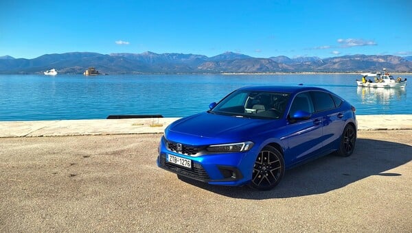 Στον αστερισμό του Honda Civic e:HEV 