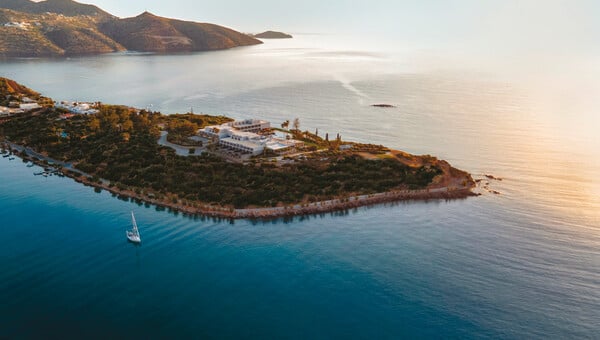 Nao: Η καινοτόμος πρωτοβουλία της Bluegr Hotels & Resorts φέρνει μια νέα εποχή στον τομέα της φιλοξενίας και της ευεξίας