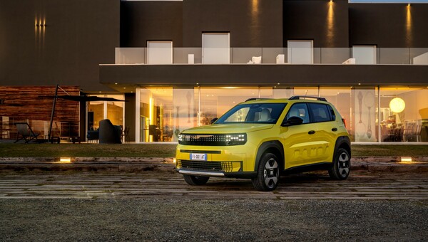 Το νέο Fiat Grande Panda χωράει τα... πάντα