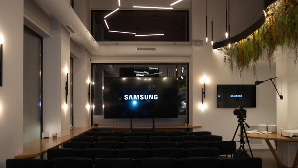 Ένας γαλαξίας Α.Ι. εκπλήξεων από τη Samsung δείχνει το μέλλον των Smartphones