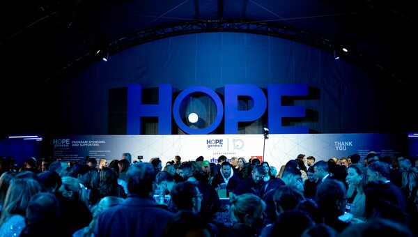 HOPEgenesis και Άννα Βίσση ένωσαν τις δυνάμεις τους για την καταπολέμηση της υπογεννητικότητας