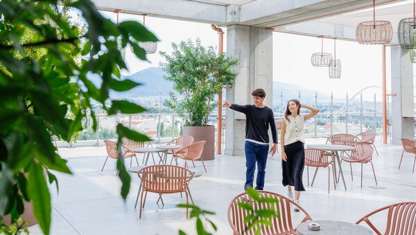 Ανοιξιάτικη βόλτα στο The Mall Athens: Καλός καφές, νόστιμο φαγητό και movie night