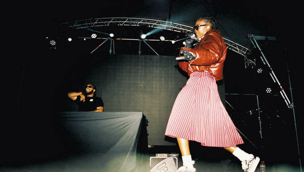 Vans: Η Little Simz πρωταγωνιστεί στη νέα καμπάνια της Vans για το Premium Old Skool