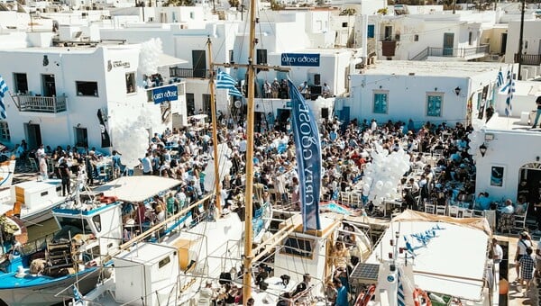 Η Πάρος γιόρτασε το Πάσχα με μουσική, χορό και Grey Goose Altius