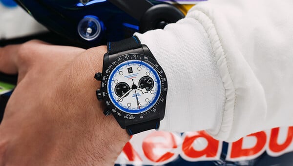 Black Bay Chrono «Carbon 25»: Το νέο ρολόι της TUDOR συμβολίζει τη μακρά ιστορία της