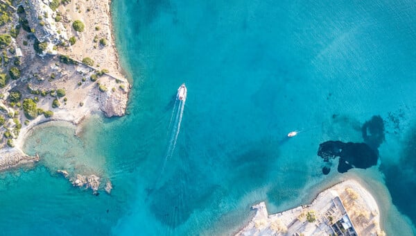 Μια ιστορία φωτός: Όταν η ζωή σου στο νησί αποκτά νέες προοπτικές