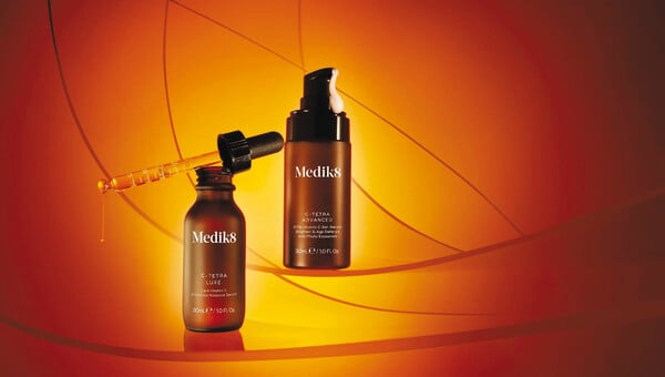 Medik8: Η νέα εποχή της βιταμίνης C έχει gel υφή και καρδιά με φυτικά εξωσώματα! 
