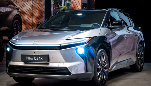 Toyota bZ4X, Toyota C-HR+ και Urban Cruiser Electric: Τα νέα, αμιγώς ηλεκτρικά μοντέλα της Toyota