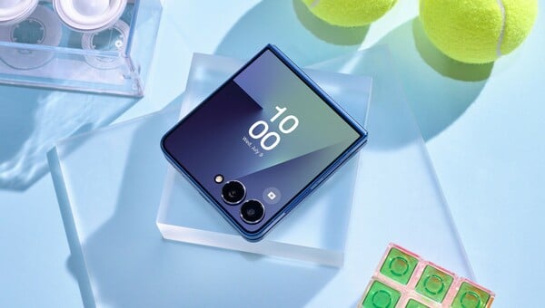 Samsung Galaxy Z Flip7: Η δύναμη του AI σε μέγεθος τσέπης με νέα οθόνη FlexWindow 
