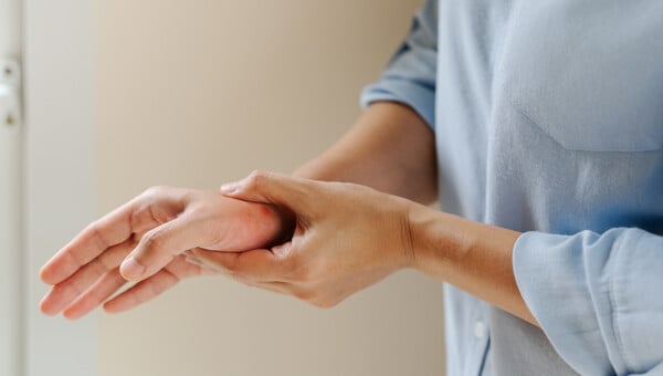 Τι είναι η Ψωριασική Αρθρίτιδα και ποια η αιτιολογία της;