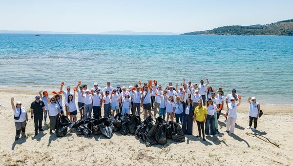 Η ΕΨΑ καθαρίζει τις Αλυκές Βόλου: Όταν η ευθύνη γίνεται πράξη