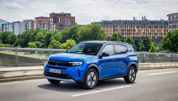 Το νέο Opel Frontera είναι και επταθέσιο