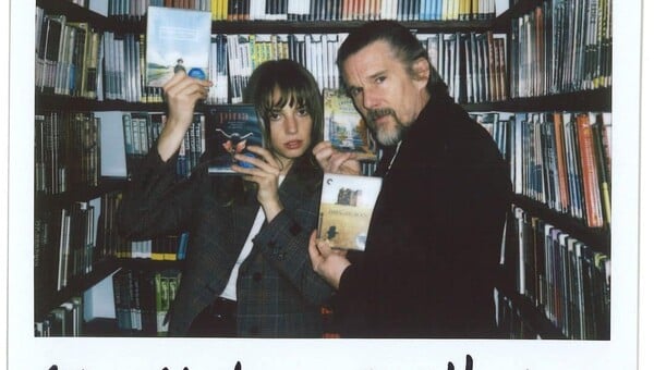 Maya & Ethan στην ντουλάπα του 