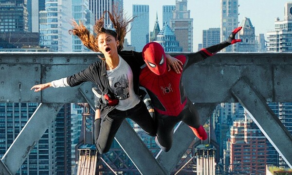 https://www.lifo.gr/sites/default/files/styles/lifo_standard_normal/public/movies/2021/Zendaya-and-Tom-Holland-in-Spider-Man-No-Way-Home.jpeg?h=c9a3a702&itok=Q62jTBN6