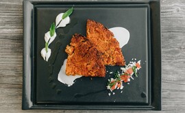«Πιτάκι» τραγανού ριζότου γεμιστών με σάλτσα φέτας