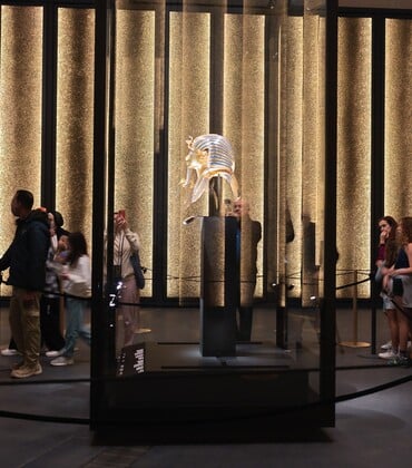 Ο θάνατος θά 'ρθει και θά'χει τα μάτια σου: Μέσα στις συγκλονιστικές νέες αίθουσες του Τουταγχαμών στο GEM 