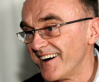 Ο Ντάνι Μποϊλ σκηνοθετεί δραματική σειρά στην τηλεόραση