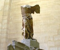 "Ολοι μαικήνες" για τη Νίκη της Σαμοθράκης