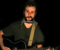 John Hatzis plays acoustic rock, live 