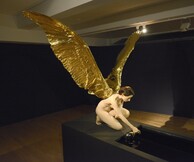 Αγγελιοφόρος, Sam Jinks