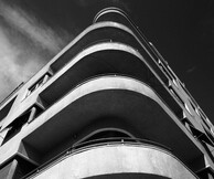 ΘΟΔΩΡΗΣ ΠΡΟΔΡΟΜΙΔΗΣ & ΠΕΤΡΟΣ ΝΙΚΟΛΤΣΟΣ- 9 JOURS DE AFFAIRES EN COURS