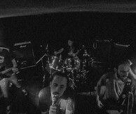 Γουρούνια στο Διάστημα – Προφίλ