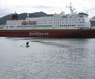 Απαξία/Αξία/Υπεραξία Μεταξύ «έργου» και «τέχνης»