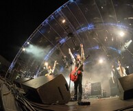 The Jaguar Bombs Carnal Valley Live οn a masquerade party