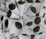 ΜΑΡΙΑ ΝΥΜΦΙΑΔΗ, ΛΙΑ ΠΕΤΡΟΥ «LOVE[IN] A DIFFERENT KEFTE»